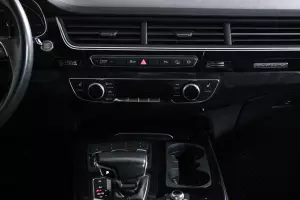 Audi  9