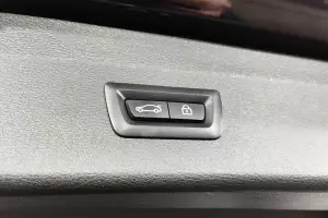 BMW  12