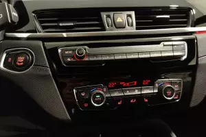 BMW  6