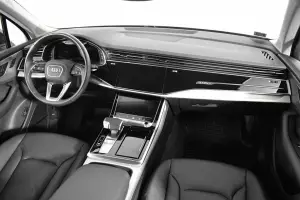 Audi  9