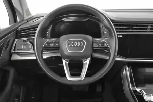 Audi  8