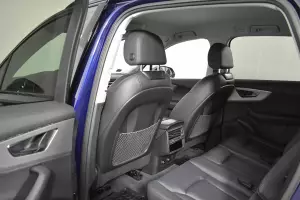 Audi  2