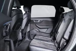 Audi  13