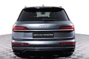 Audi  5