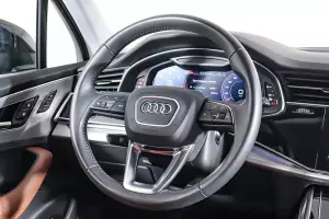 Audi  12