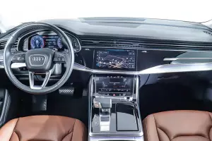 Audi  9