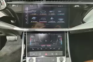 Audi  8