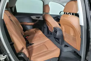 Audi  2