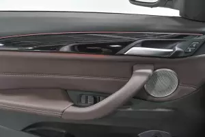 BMW  11