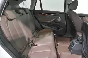 BMW  15