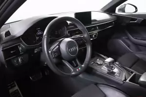 Audi  9