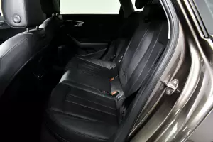 Audi  12