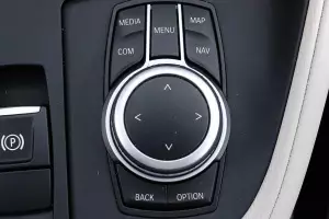 BMW  9