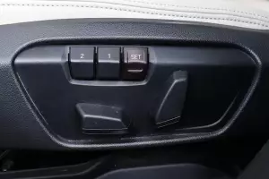 BMW  6