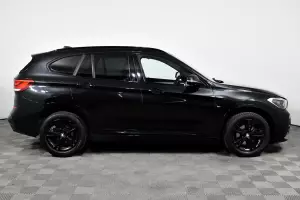 BMW  3
