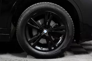 BMW  7