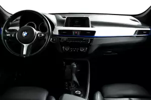 BMW  8