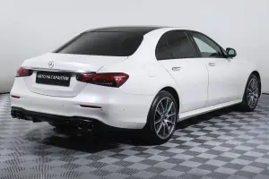 Mercedes-Benz  4