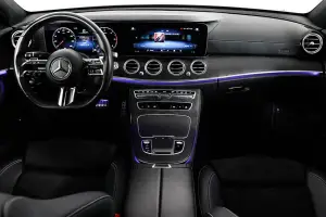 Mercedes-Benz  6