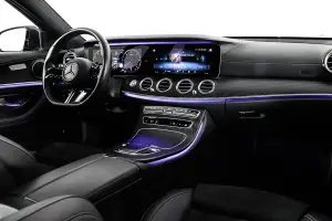 Mercedes-Benz  8