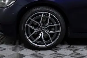 Mercedes-Benz  11