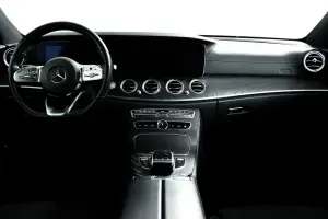Mercedes-Benz  8