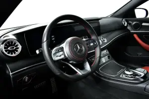 Mercedes-Benz  10