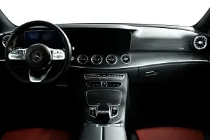 Mercedes-Benz  8