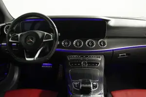 Mercedes-Benz  9