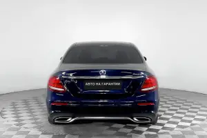Mercedes-Benz  5