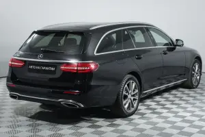 Mercedes-Benz  4