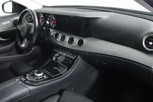 Mercedes-Benz  8