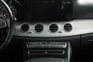 Mercedes-Benz  9