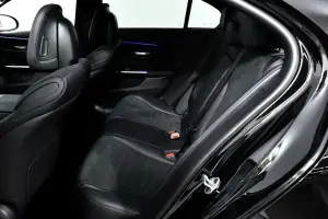 Mercedes-Benz  11