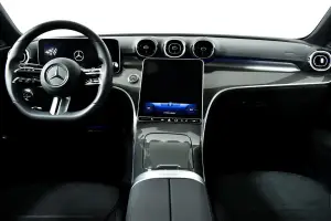 Mercedes-Benz  8