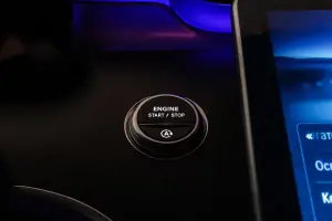 Mercedes-Benz  4