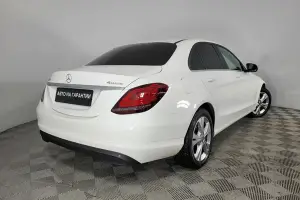 Mercedes-Benz  19