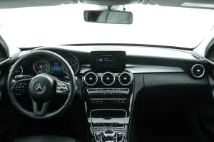 Mercedes-Benz  16