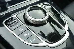 Mercedes-Benz  10