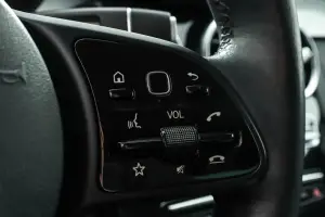 Mercedes-Benz  8