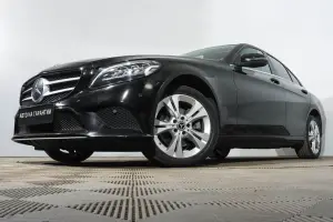 Mercedes-Benz  22