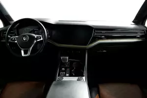 Volkswagen  8