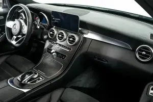Mercedes-Benz  5