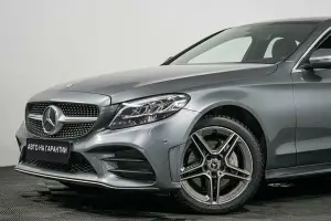 Mercedes-Benz  21