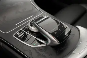 Mercedes-Benz  9