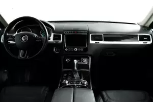 Volkswagen  8