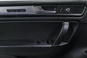 Volkswagen  8
