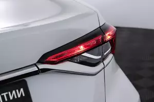 Toyota  9