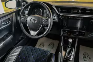 Toyota  13