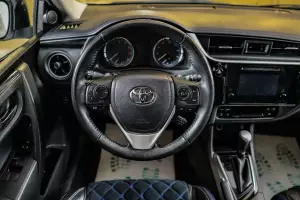 Toyota  8